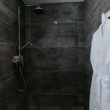 Evia Clinic 莱维采