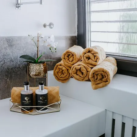 Evia Clinic 莱维采