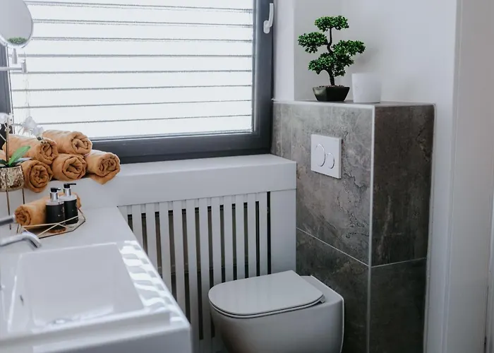 Evia Clinic 아파트